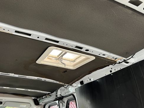 Used 2018 Ford Transit 250 148 Low Roof RWD image 30