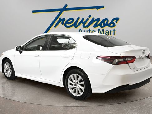 Used 2022 Toyota Camry LE image 6