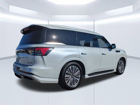 Used 2025 INFINITI QX80 Luxe image 3