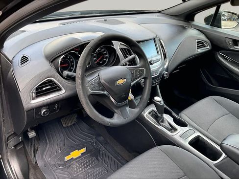 Used 2017 Chevrolet Cruze LT w/ Redline Edition FWD image 18