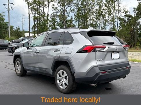 Used 2021 Toyota RAV4 LE AWD/4WD image 3