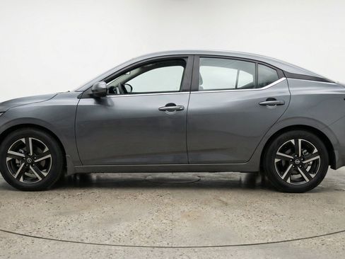 Used 2025 Nissan Sentra SV FWD image 5