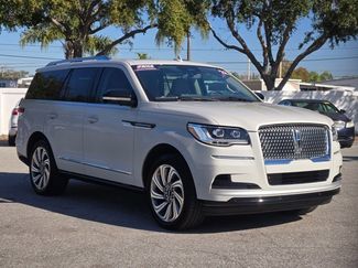 Used 2022 Lincoln Navigator Reserve video 3