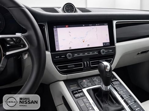 Used 2020 Porsche Macan S AWD/4WD image 7