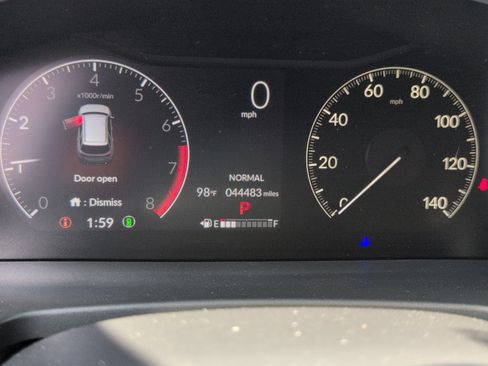 Certified 2023 Honda Pilot Touring image 3