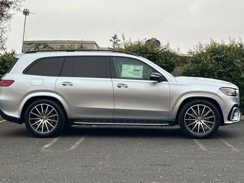 New 2026 Mercedes-Benz GLS 450 4MATIC image 2