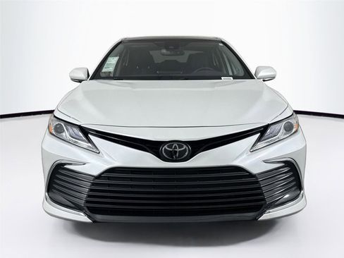 Certified 2023 Toyota Camry XLE FWD image 8