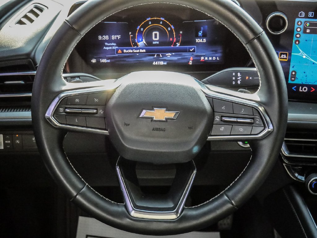 Used 2025 Chevrolet Traverse LT FWD image 28