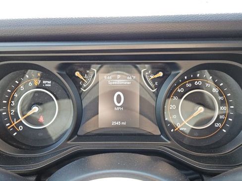 Used 2025 Jeep Gladiator Sport AWD/4WD image 23