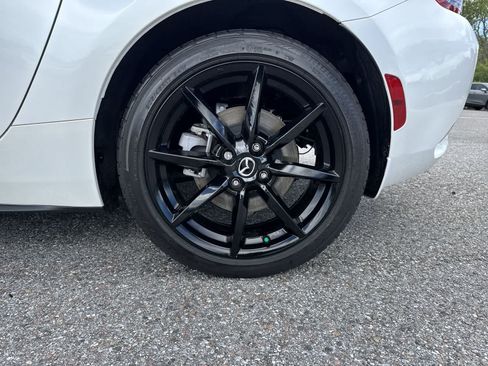 Used 2022 MAZDA MX-5 Miata RF Grand Touring RWD image 21
