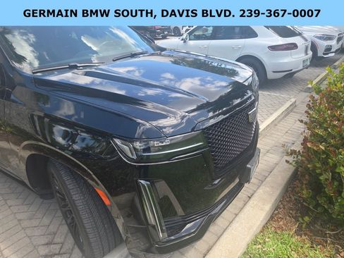 Used 2023 Cadillac Escalade Sport Platinum w/ LPO, ONYX Package image 24