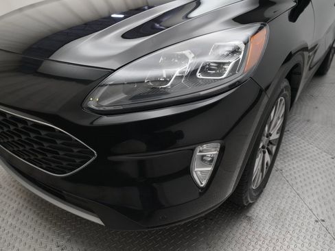 Used 2022 Ford Escape Titanium w/ Class II Trailer Tow Package image 23