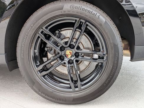 Certified 2025 Porsche Macan image 29