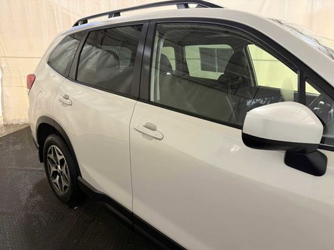Used 2023 Subaru Forester Premium AWD/4WD image 11