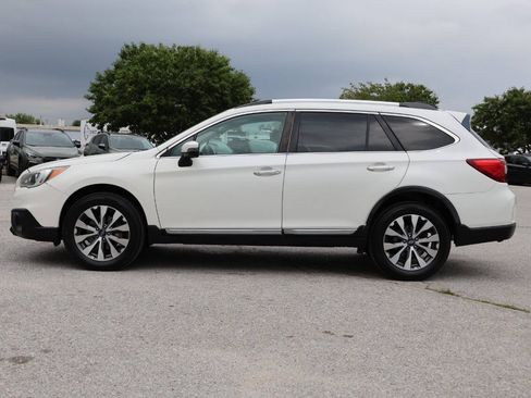 Used 2017 Subaru Outback 3.6R Touring AWD/4WD image 8