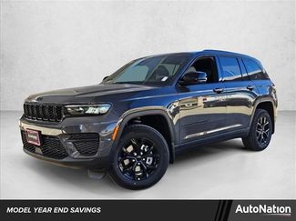 New 2025 Jeep Grand Cherokee Altitude w/ MOPAR Finishing Package video 1