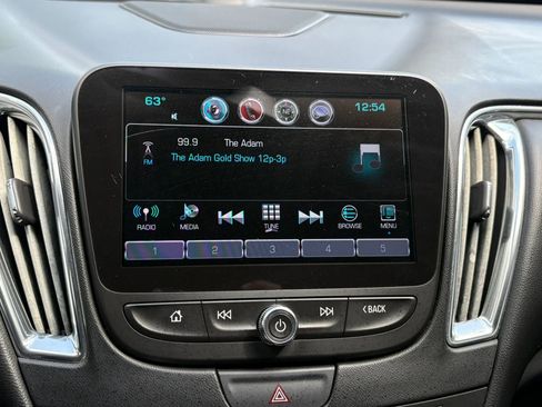 Used 2017 Chevrolet Malibu LT w/ Leather Package image 34