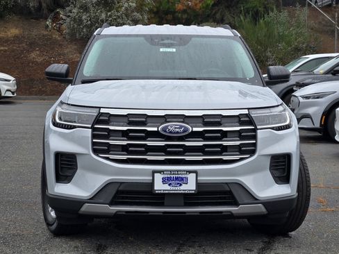 New 2026 Ford Explorer Active AWD/4WD image 3
