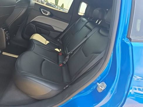 Used 2023 Jeep Compass Limited AWD/4WD image 4