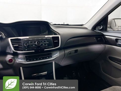 Used 2013 Honda Accord EX image 26