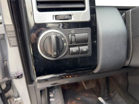 Used 2012 Land Rover Range Rover HSE image 49