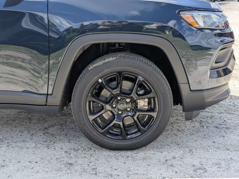 New 2026 Jeep Compass Latitude AWD/4WD image 11