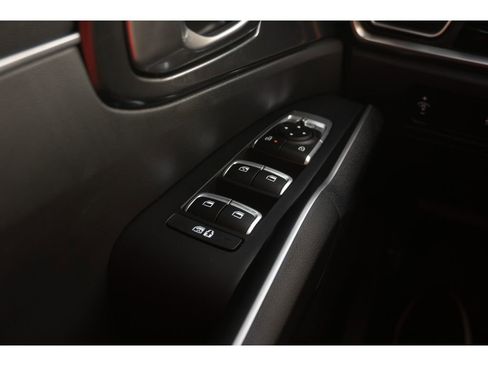 Used 2025 Kia Sorento LX FWD image 30