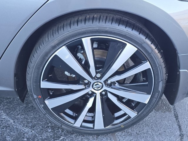 Used 2021 Nissan Altima 2.5 SR w/ SR Premium Package FWD image 12