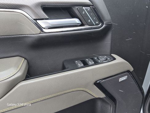 Used 2024 Chevrolet Silverado 1500 ZR2 w/ Technology Package image 10