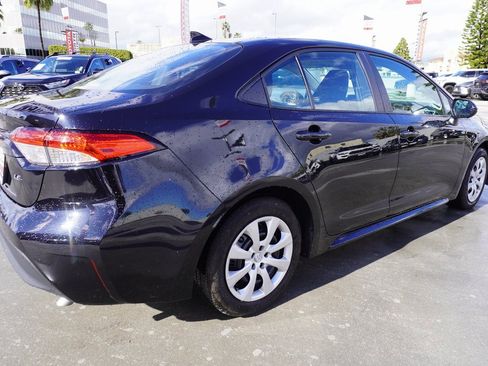 Certified 2025 Toyota Corolla LE image 6