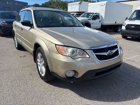Used 2008 Subaru Outback 2.5i L.L. Bean image 3