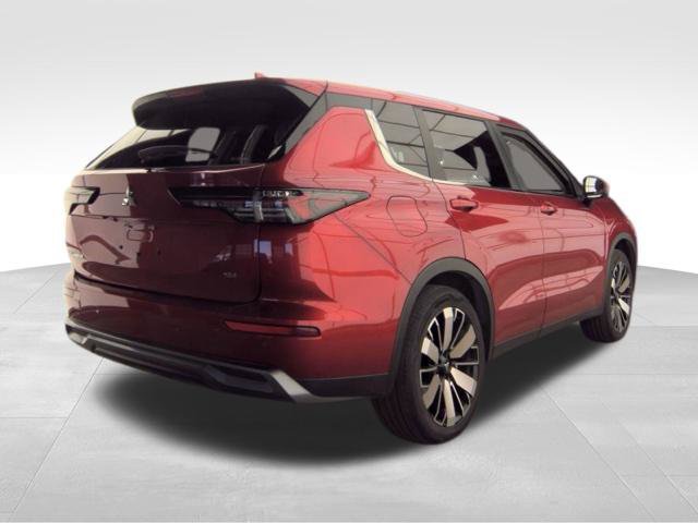 Used 2025 Mitsubishi Outlander SE AWD/4WD image 5
