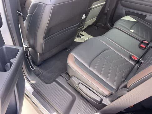 Used 2024 Nissan Pathfinder Platinum w/ Cargo Package AWD/4WD image 33