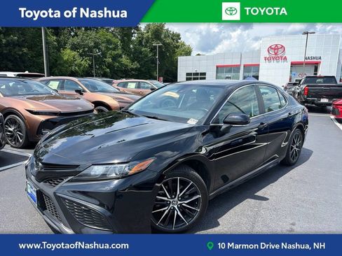 Used 2024 Toyota Camry SE w/ Cold Weather Package FWD image 1