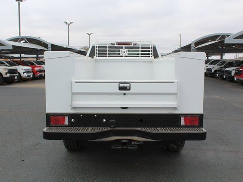 New 2026 GMC Sierra 2500 Pro w/ Convenience Package image 4