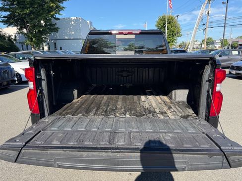 Used 2021 Chevrolet Silverado 1500 LTZ w/ LTZ Premium Package AWD/4WD image 31