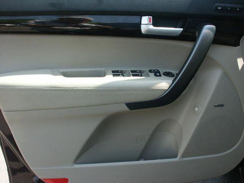 Used 2015 Kia Sorento EX w/ EX V6 Touring Package image 14