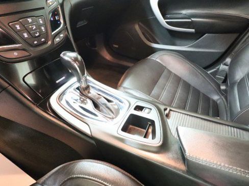 Used 2017 Buick Regal GS image 19