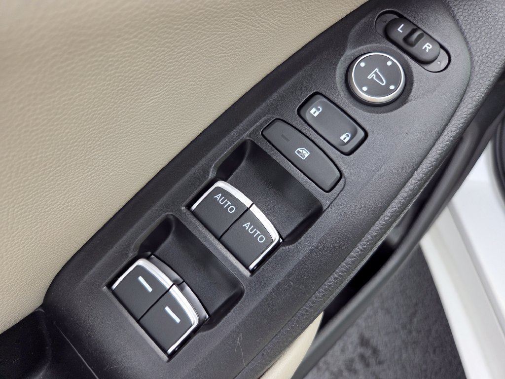 Used 2021 Honda Accord LX image 32