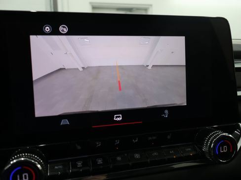 Used 2024 GMC Canyon Elevation w/ Elevation Premium Package AWD/4WD image 18