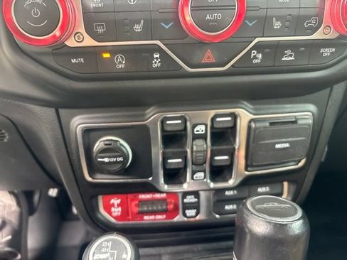 Used 2021 Jeep Gladiator Rubicon w/ LED Lighting Group AWD/4WD image 36