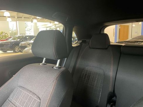 Certified 2025 Honda HR-V Sport image 30