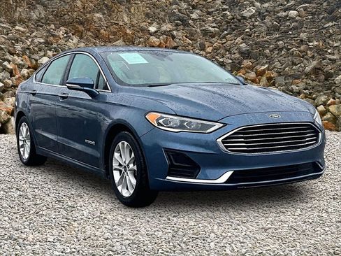 Used 2019 Ford Fusion SEL image 9