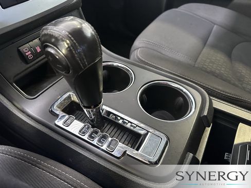Used 2015 GMC Acadia SLE FWD image 15