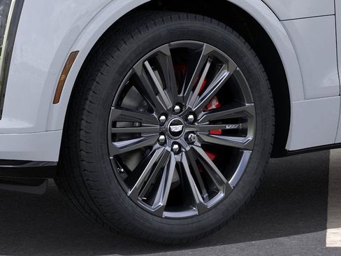 New 2026 Cadillac Lyriq V image 9