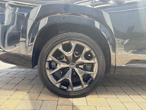 Used 2025 Lexus TX 500h AWD w/ Technology Package image 31
