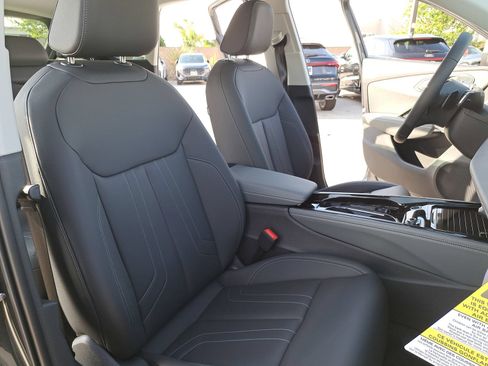 New 2026 Audi Q3 quattro 2.0T AWD/4WD image 10