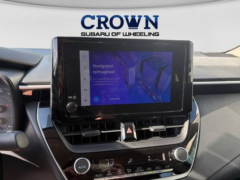 Used 2025 Toyota Corolla LE FWD image 11