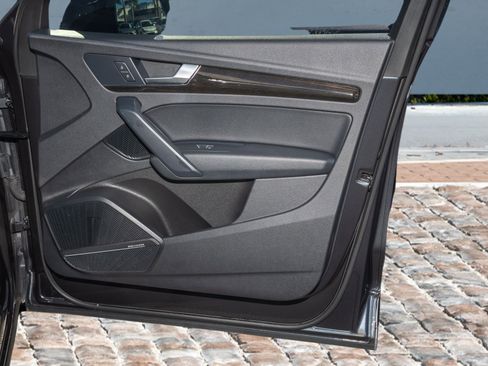 Used 2018 Audi Q5 2.0T Premium Plus w/ Premium Plus Package image 13