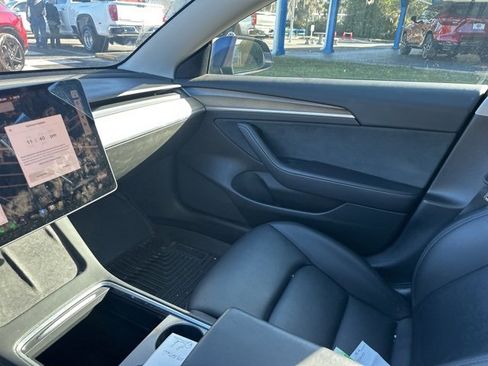 Used 2022 Tesla Model 3 Performance image 14